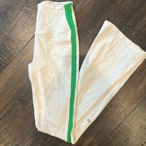 Splits 59 RAQUEL HIGH WAIST FLARED LEGGING